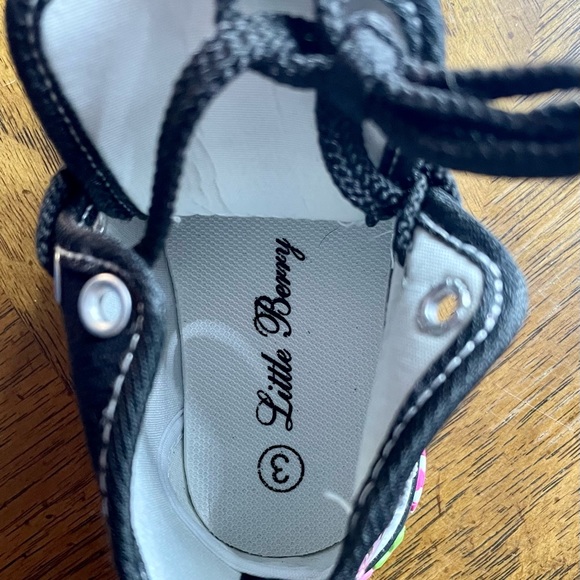Little Berry High Top Sneakers size 3 toddler (black) - Picture 5 of 5